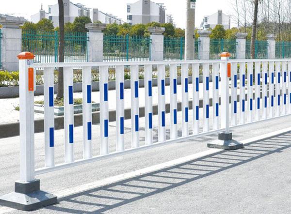 铝艺道路护栏的安装流程